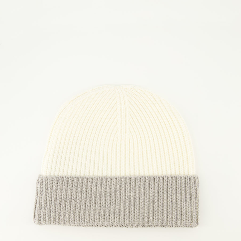 Bild des weißen Wollmützenartikels der Marke Dior für Herren - Frühling-Sommer 2026 - Rückansicht