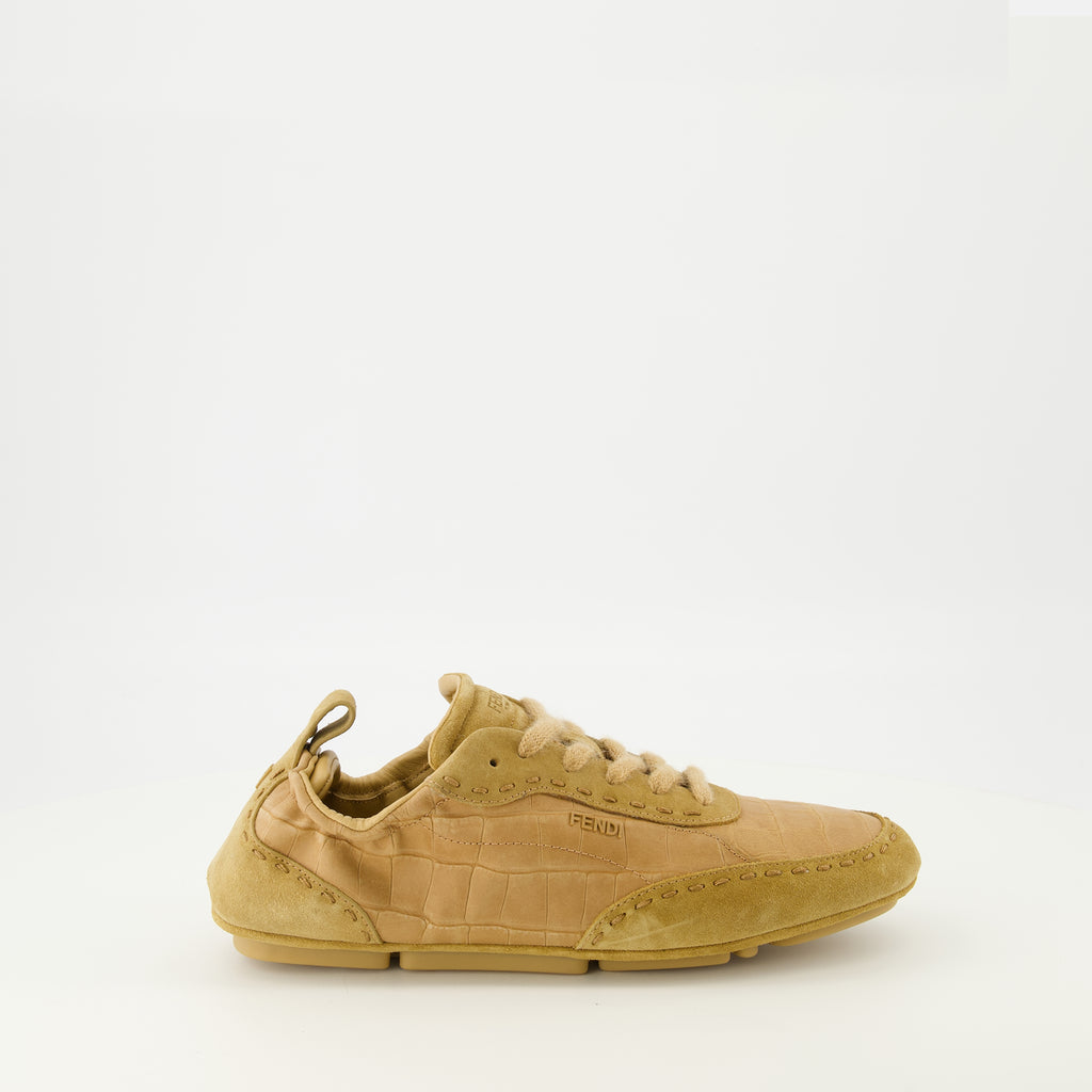 Imagen de las zapatillas Fendi Fit marrones de la marca Fendi para Hombre - Temporada Otoño-Invierno 2025 - Vista lateral derecha