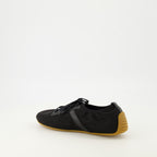Imagen de las zapatillas Slim Powder de Givenchy para Mujer - Otoño-Invierno 2025 - Vista tres cuartos trasera derecha