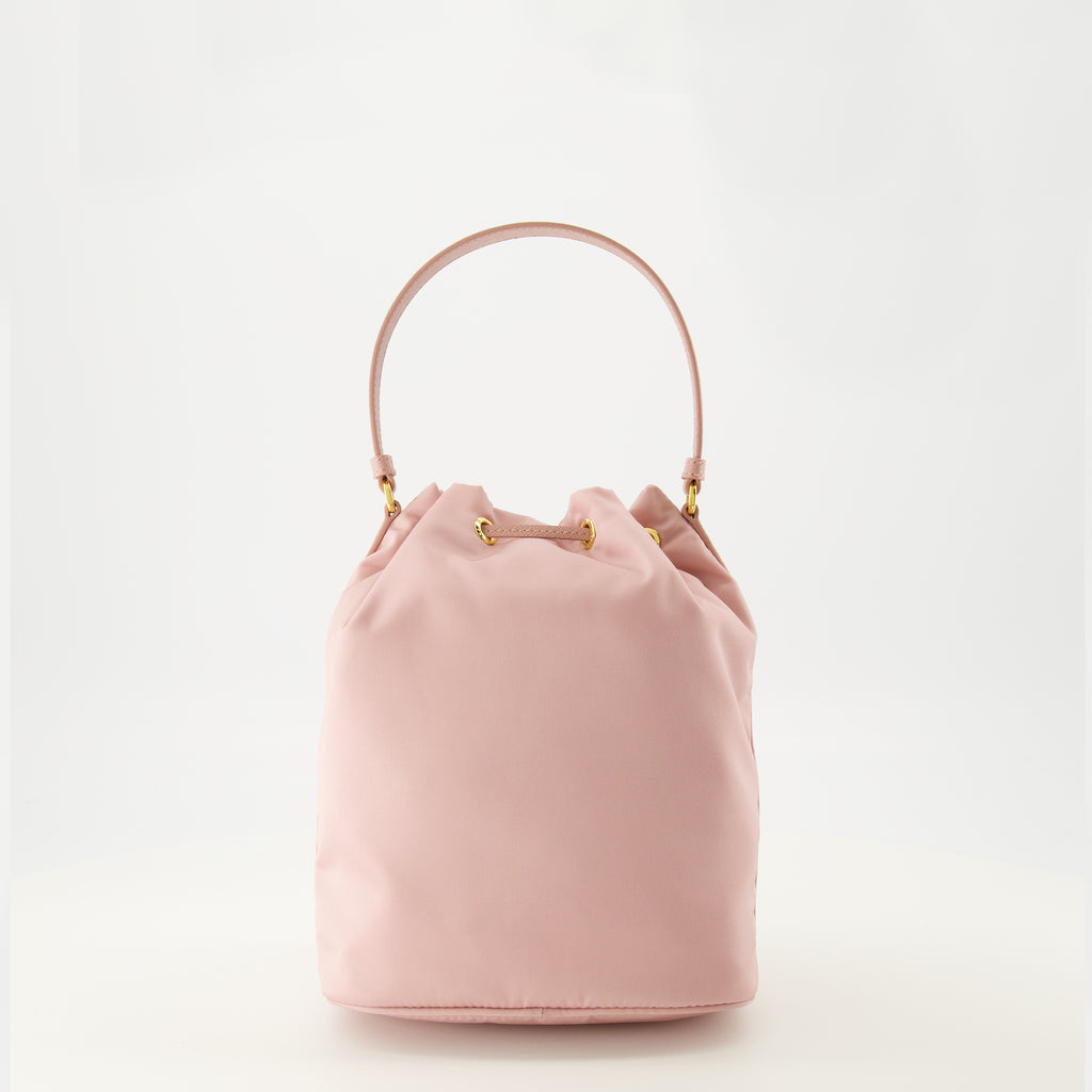Imagen del bolso de cubo rosa Re-Nylon de Prada para mujer - Temporada Primavera-Verano 2026 - Vista Trasera