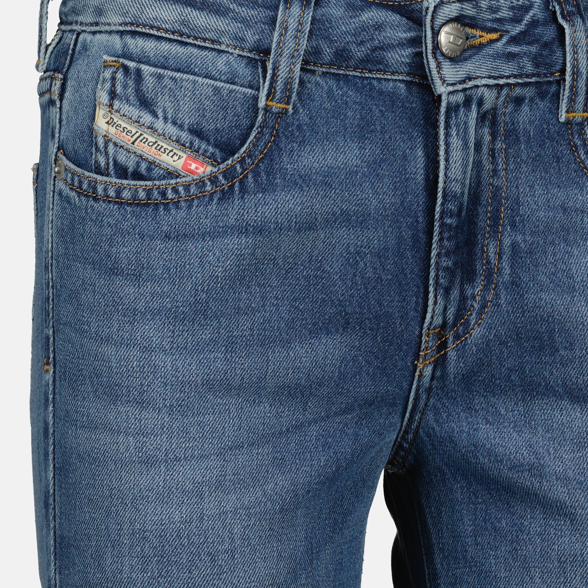 Jean D-Bless 1970 L30 Diesel - Women – myCompañero