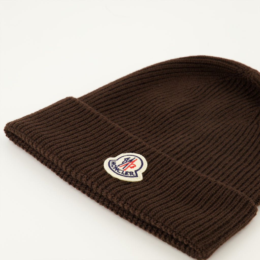 Image of the Moncler brand wool hat for men - Fall-Winter 2025 - Detailed View 2