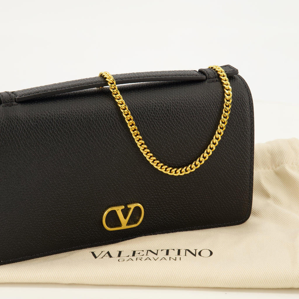 Petite maroquinerie Carteira VLogo com Corrente em Couro Preto Valentino Garavani Noir Femme