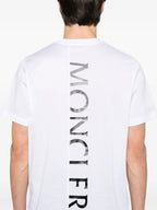 T-shirts T-shirt à logo vertcal Moncler Blanc Homme