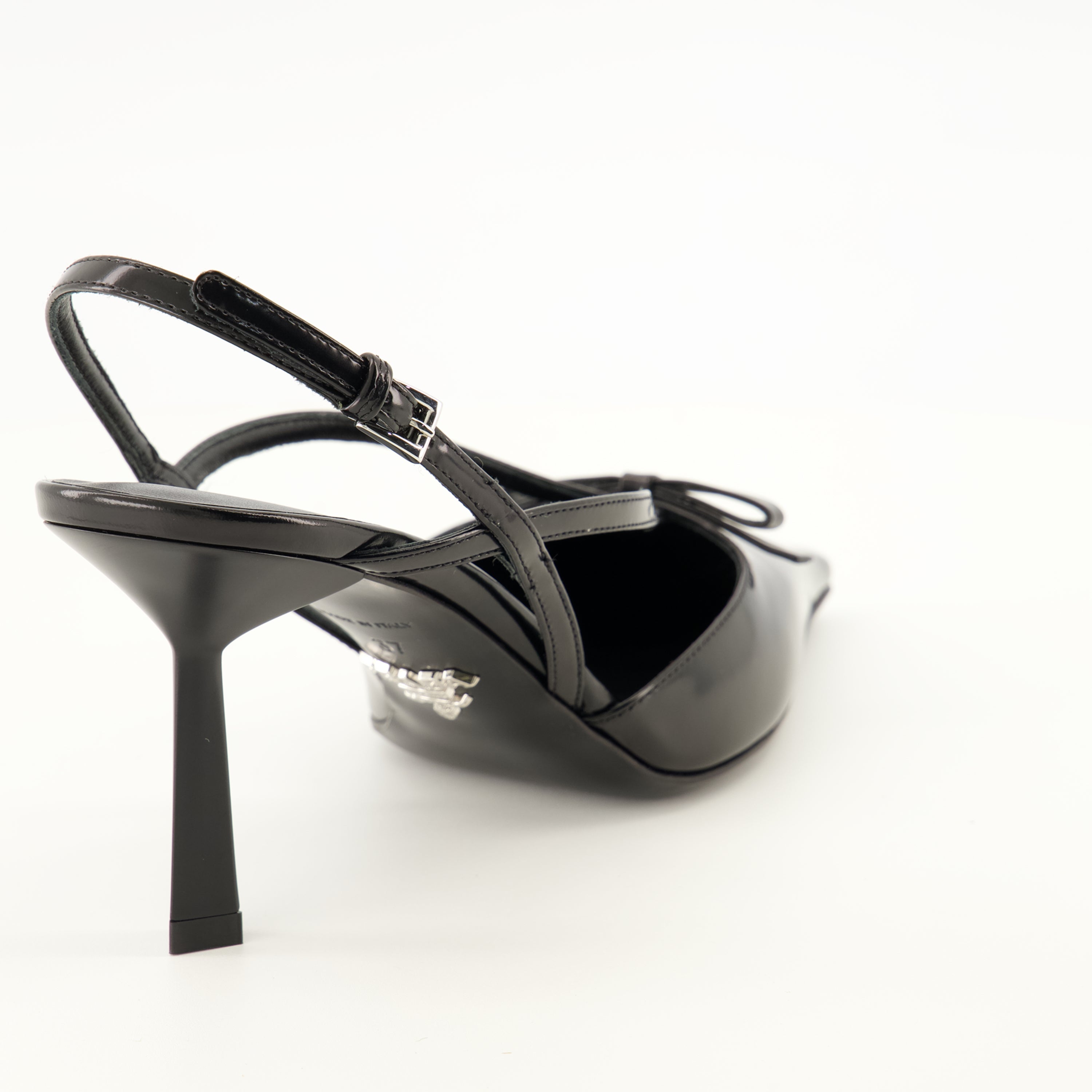 Escarpins Pumps in Pelle Nera Prada Noir Femme