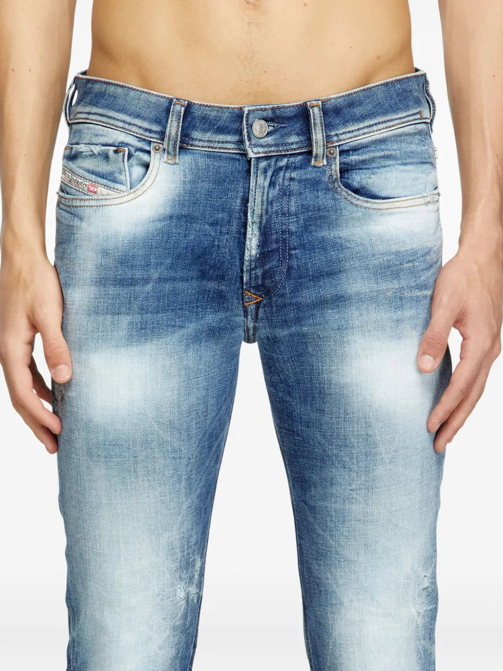 ディーゼルブランドのメンズ用のジャン・スリーンカー1979 L.32の画像 - 秋冬 2025 - 詳細ビュー 5