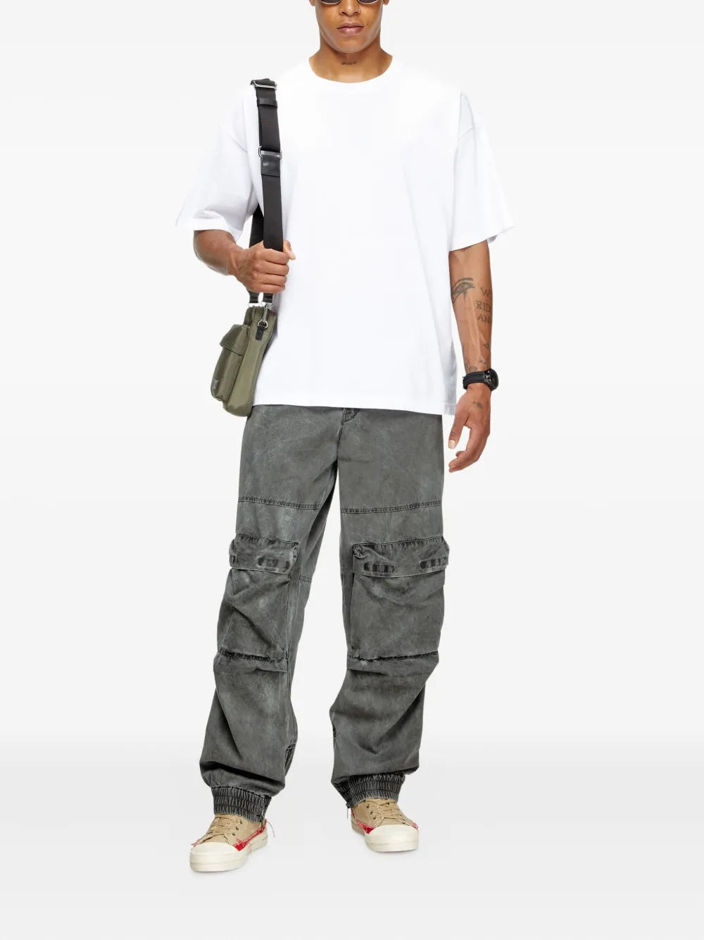 남성용 Diesel 브랜드 T-Box-T24 티셔츠의 이미지 - 2025년 가을-겨울 시즌 - 뒷면 보기