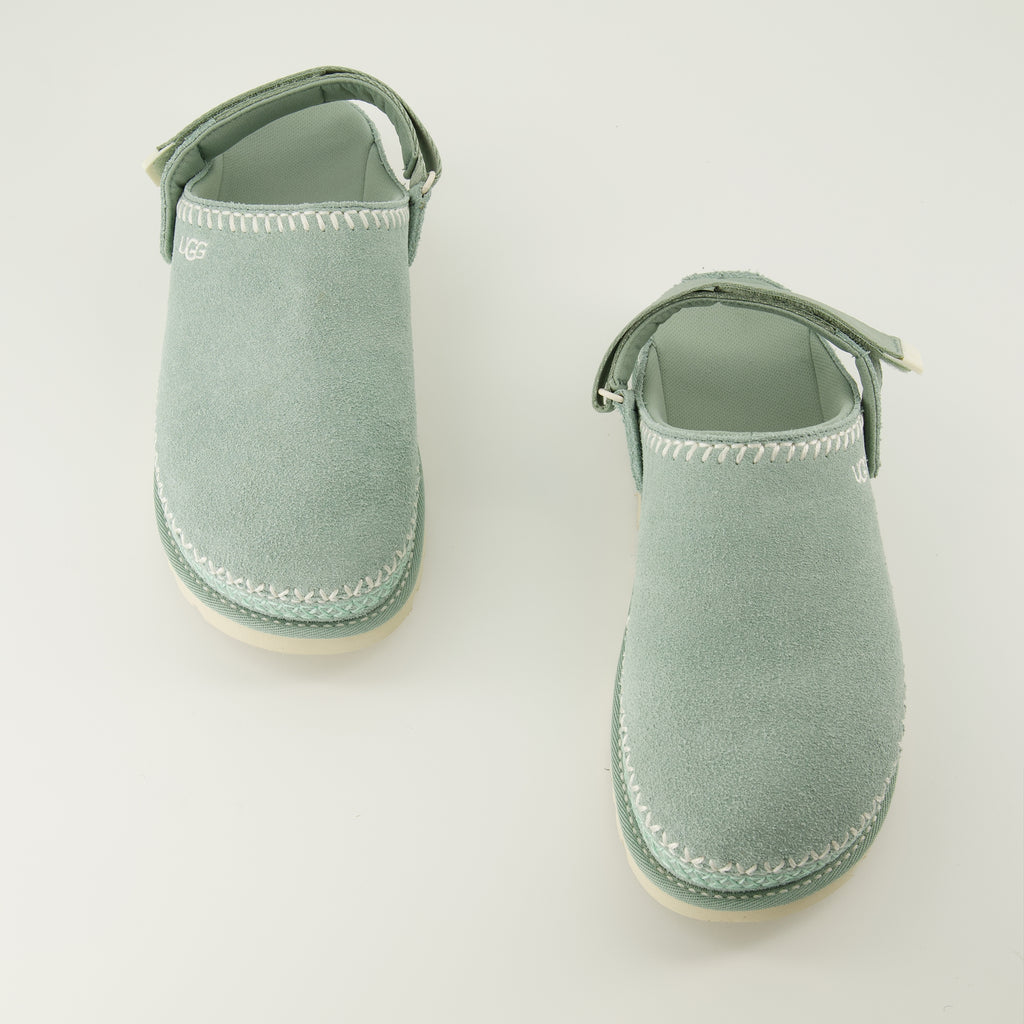 Image de l'article Sabots Goldenstar vert de la marque Ugg pour Femme - Saison Printemps-Été 2026 - Vue de dessus paire de chaussure