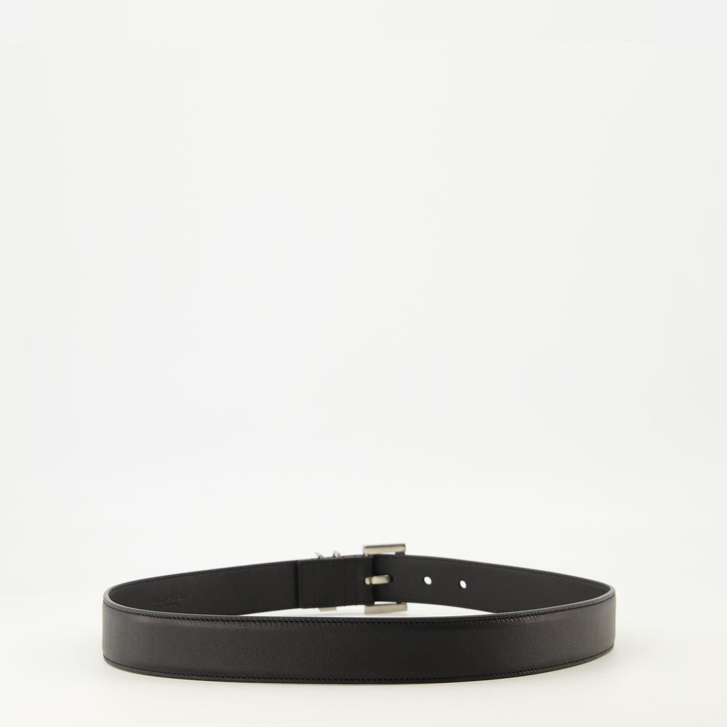 Image of the Cassandre black leather belt from the Saint Laurent brand for Women - Autumn-Winter Season 2025 - Back View