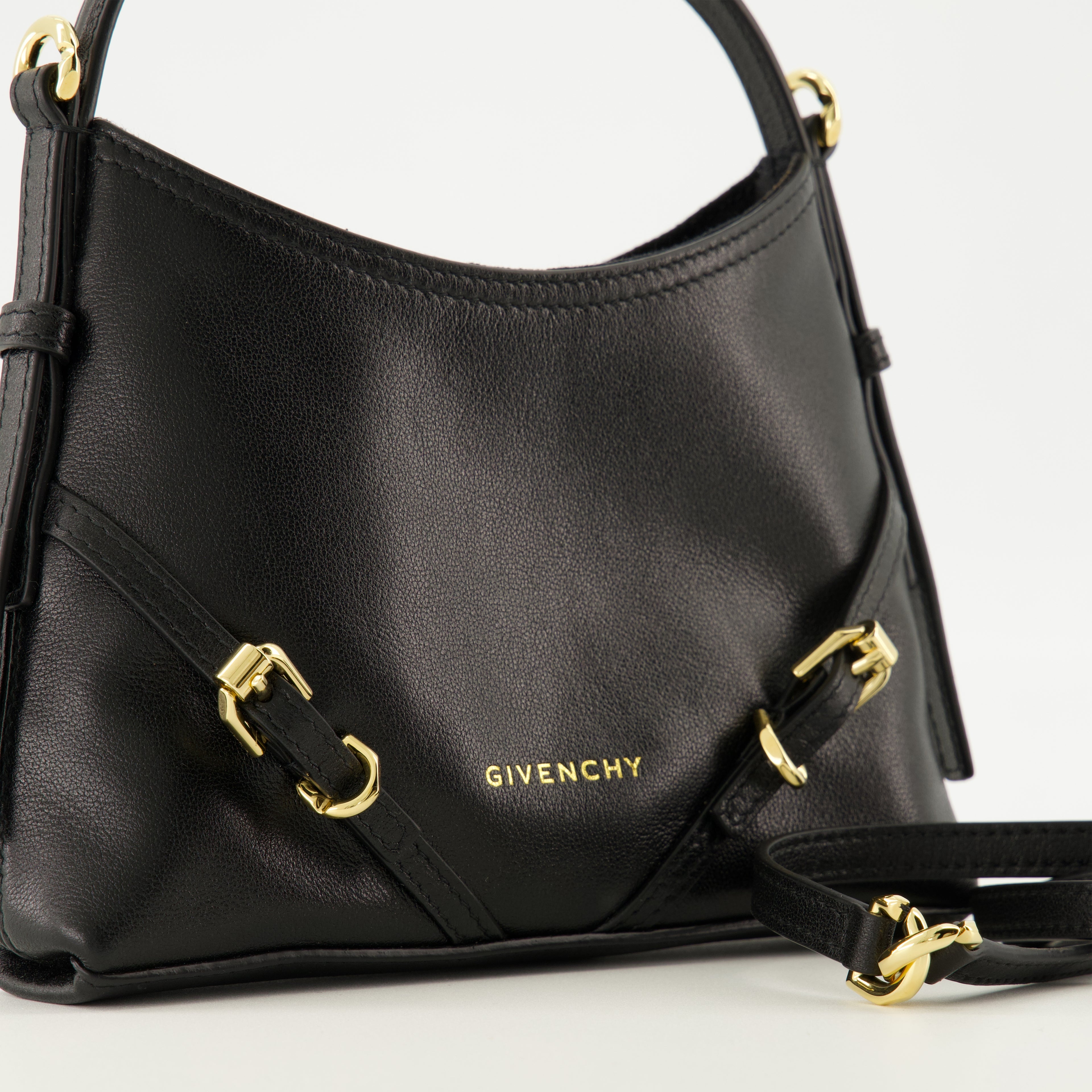 Image de l'article Sac Voyou nano de la marque Givenchy pour Femme - Saison Automne-Hiver 2025 - Vue détaillée_2