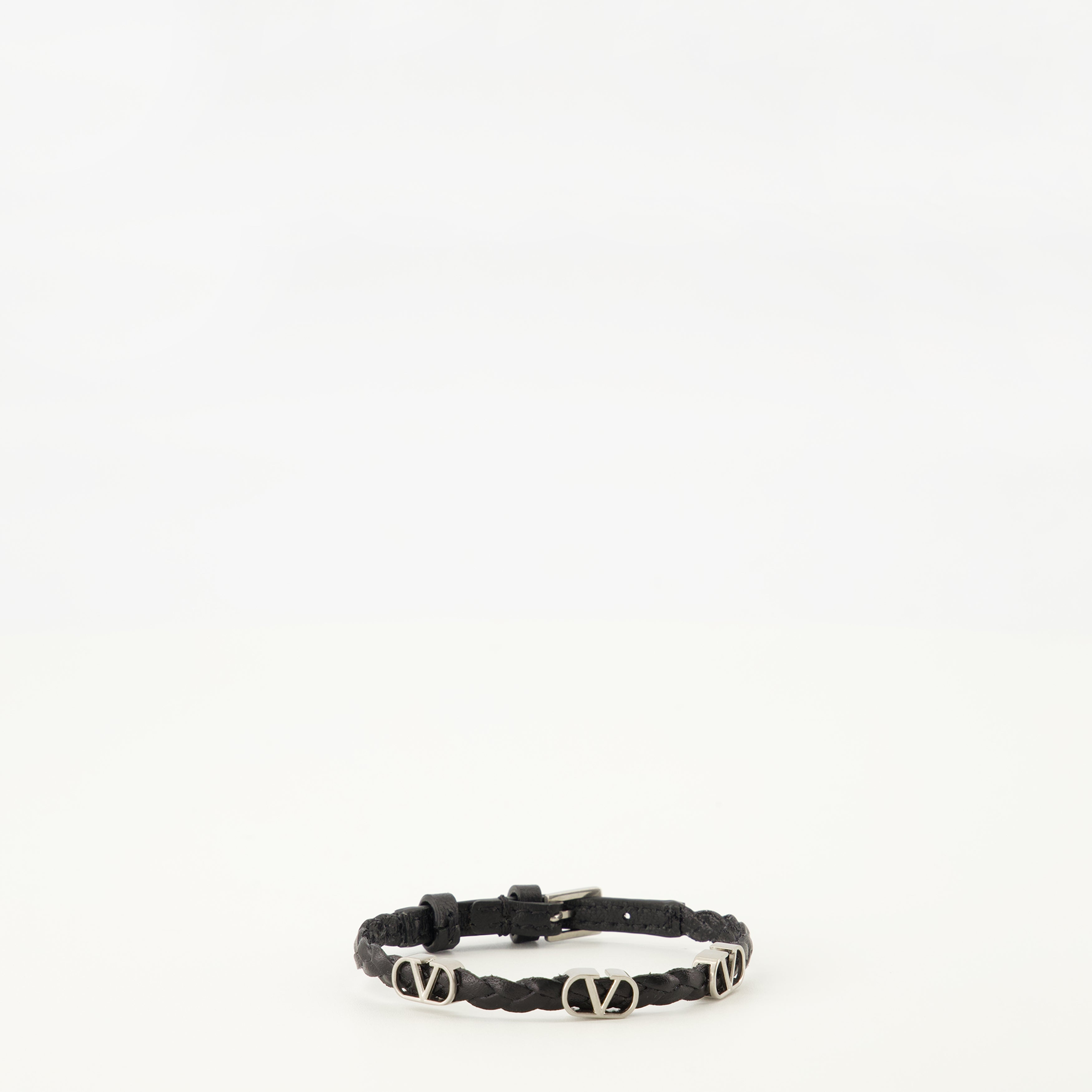 Image of the Men's Black Vlogo Leather Bracelet by Valentino Garavani - Spring-Summer 2026 - Front View