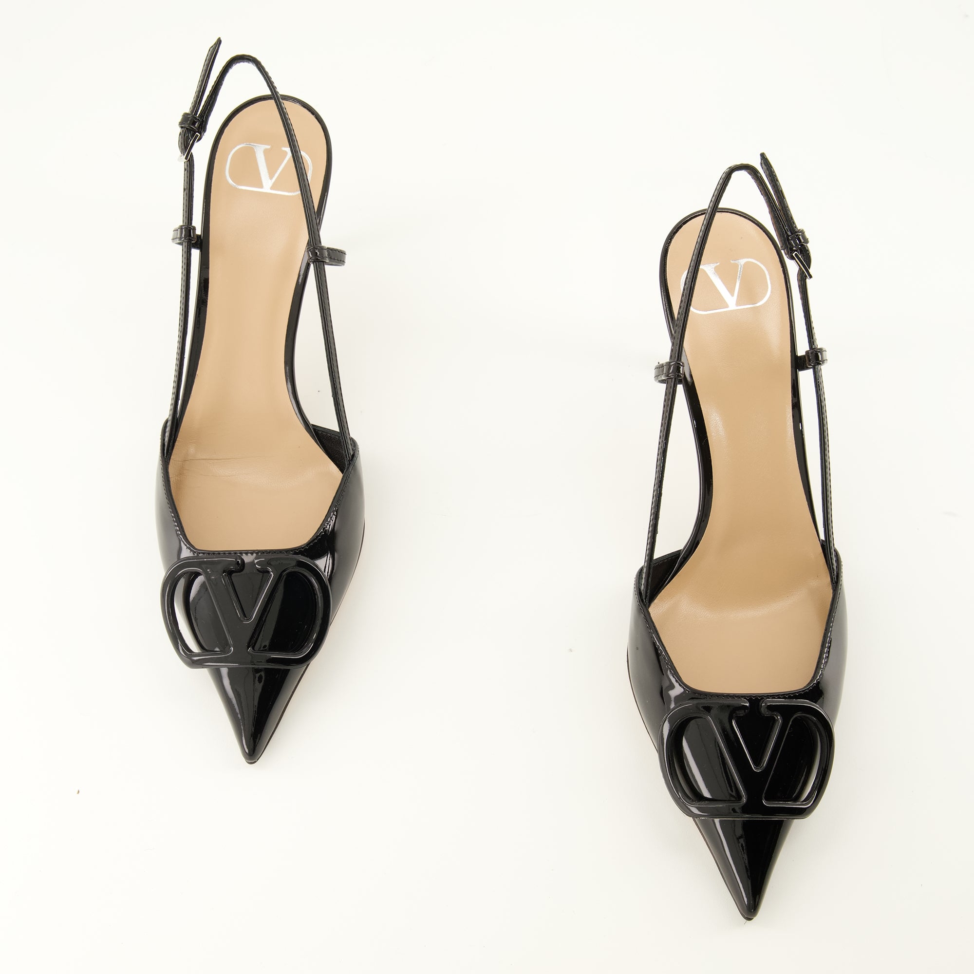 Escarpins VLogo Pumps de Cuero Charol Valentino Garavani Noir Femme