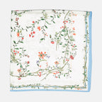 Imagen del Chal Impreso con Flores de Givenchy para Mujer - Temporada Otoño-Invierno 2025 - Vista Detallada 2
