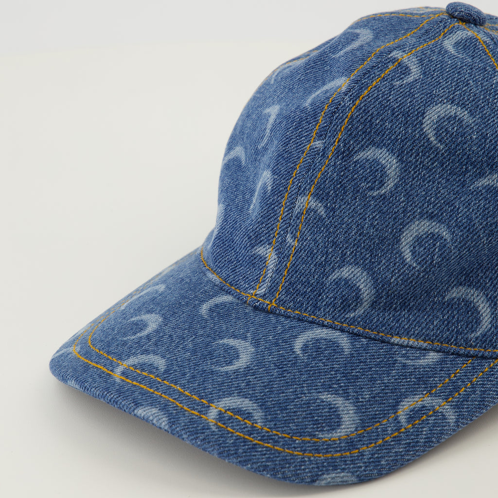 Imagen del gorro Moon de denim de la marca Marine Serre para Unisex - Temporada Otoño-Invierno 2025 - Vista Detallada_3