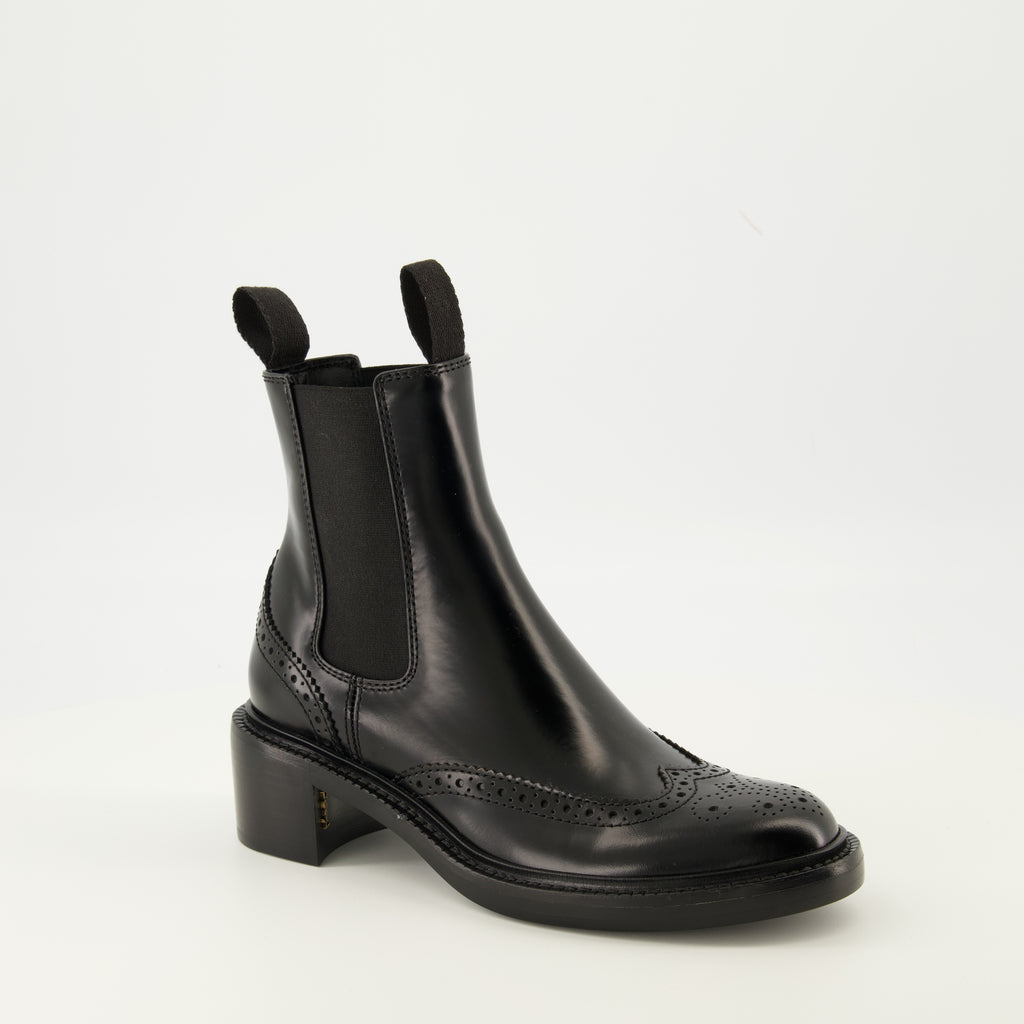 Image of the Saint Laurent Women's Chelsea Boots - Autumn-Winter 2025 - Three-quarter front right view