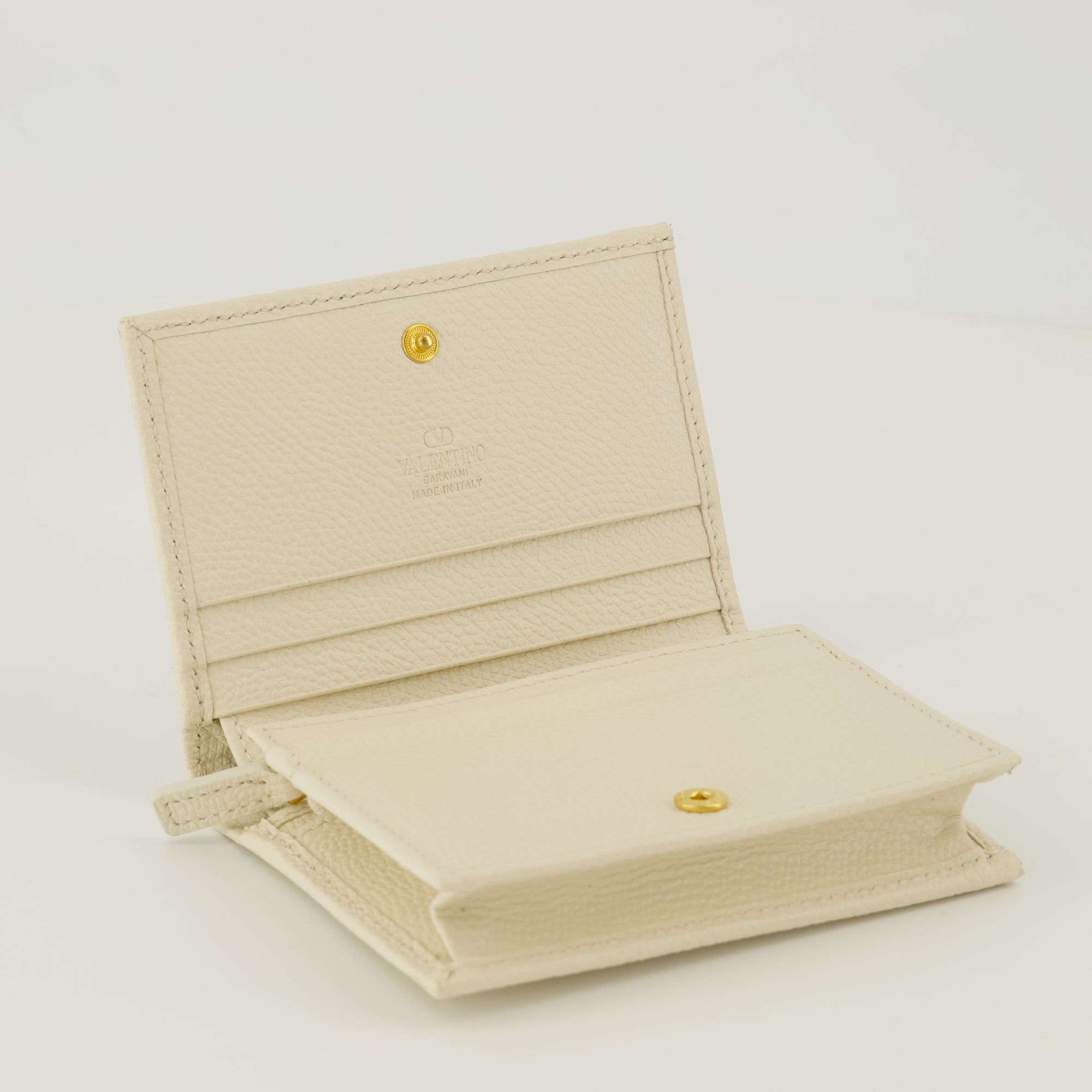 Imagen del artículo Carteras Vlogo blancas de la marca Valentino Garavani para Mujer - Temporada Primavera-Verano 2026 - Vista Detallada_2