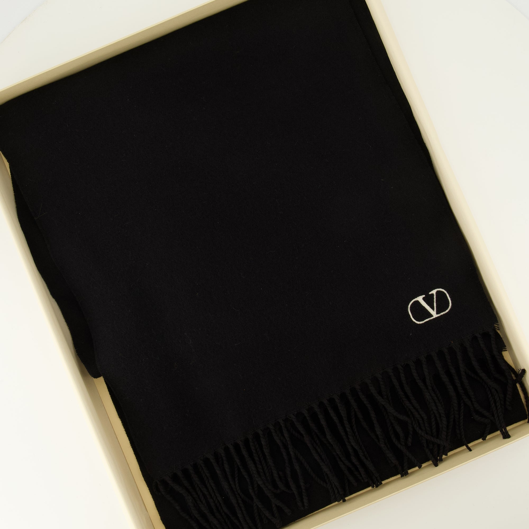 Écharpes, foulards et gants 블랙 V로고 울 스카프 Valentino Garavani Noir Homme