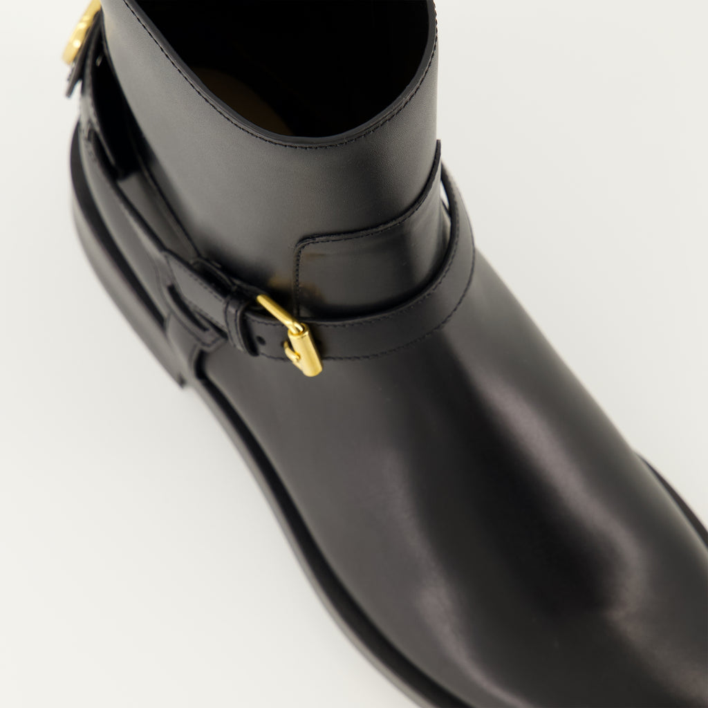 Image of the Bottines VLogo article by Valentino Garavani for Women - Autumn-Winter Season 2025 - Detailed top view