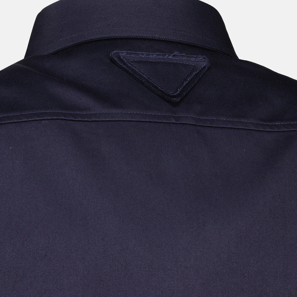 Imagem da Camisa Azul Escura com Bolsos da Prada para Senhora - Temporada Primavera-Verão 2026 - Vista Detalhada 2