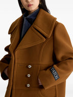 Imagen del abrigo de lana de la marca Patou para mujeres - Temporada Otoño-Invierno 2025 - Vista Detallada_4