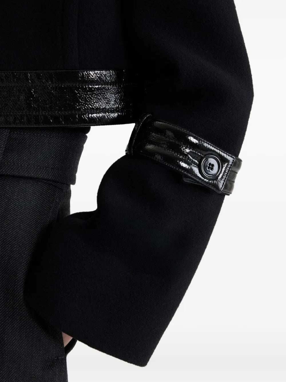 Image de l'article Veste courte en laine de la marque Patou pour Femme - Saison Automne-Hiver 2025 - Vue détaillée_4