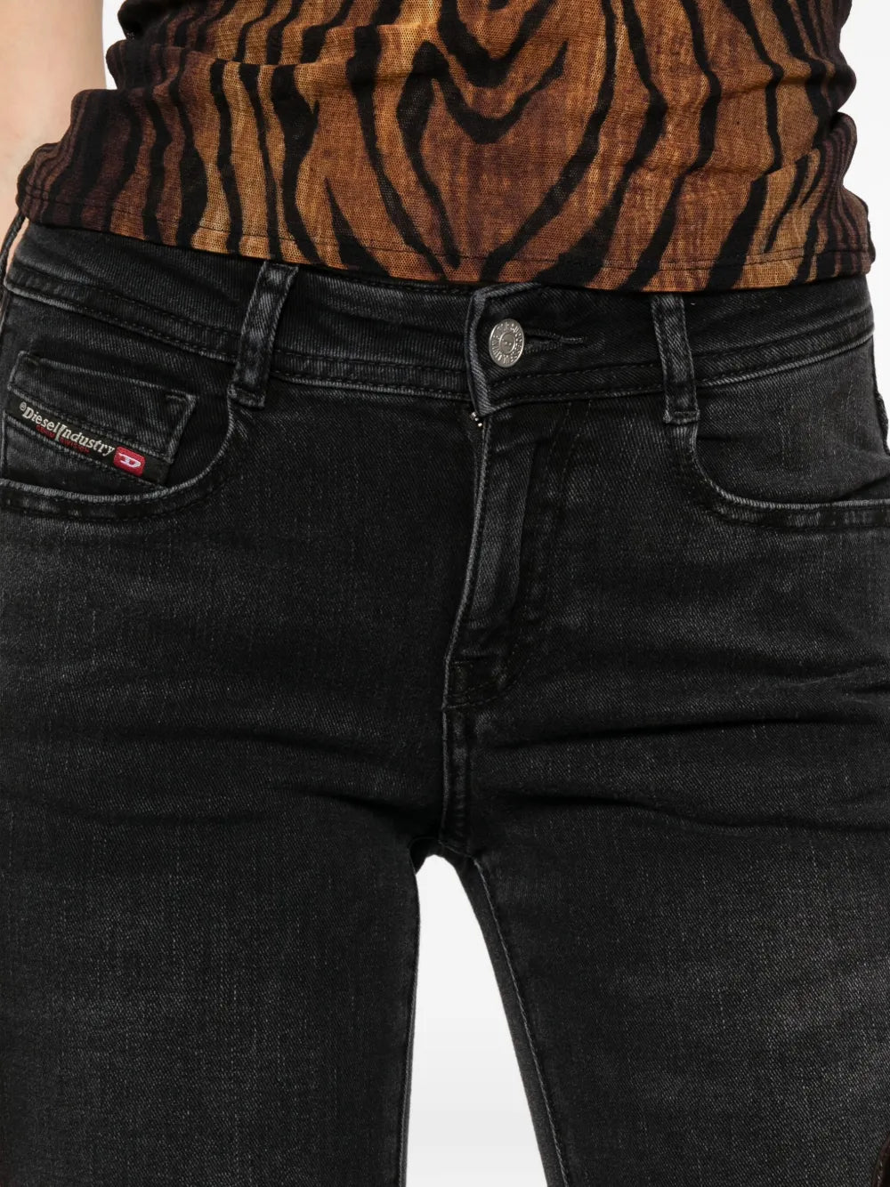 Imagem dos jeans D-Ebbey L.30 da Diesel para Mulher - Outono-Inverno 2025 - Vista Detalhada_5