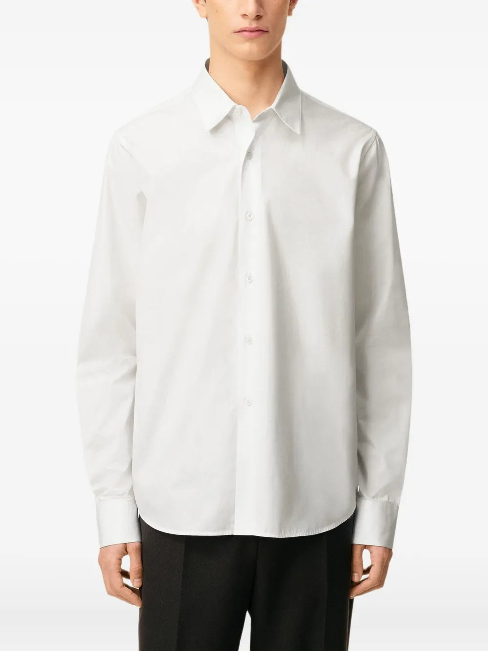 Image of the white Ami heart shirt from the brand Ami PARIS for Men - Autumn-Winter Season 2025 - Detailed View 5