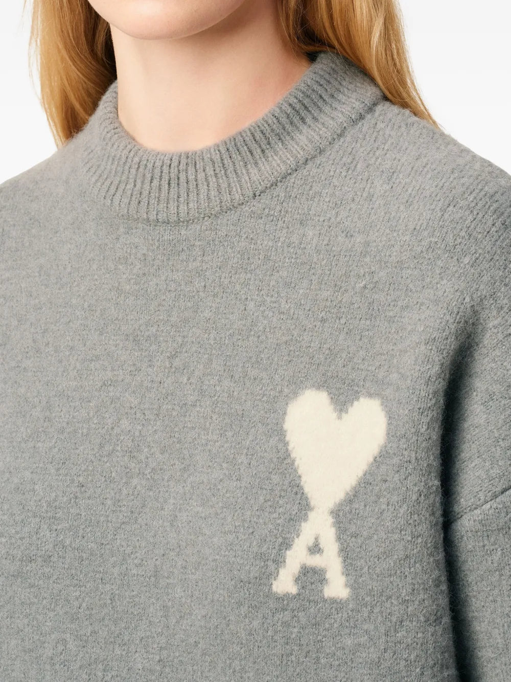 Image de l'article Pull Ami de coeur de la marque Ami PARIS pour Unisex - Saison Automne-Hiver 2025 - Vue détaillée_7