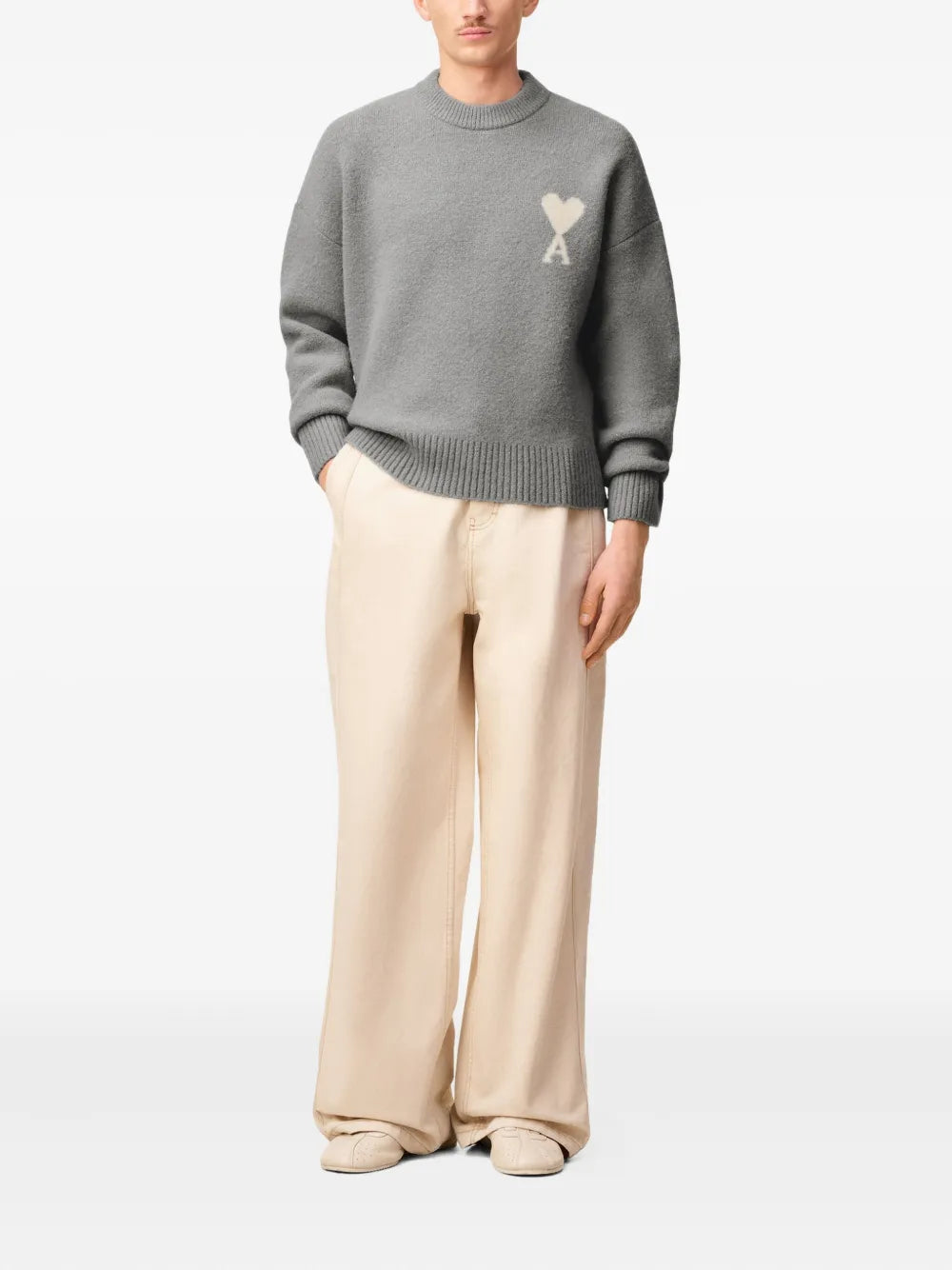 Image de l'article Pull Ami de coeur de la marque Ami PARIS pour Unisex - Saison Automne-Hiver 2025 - Vue détaillée_8