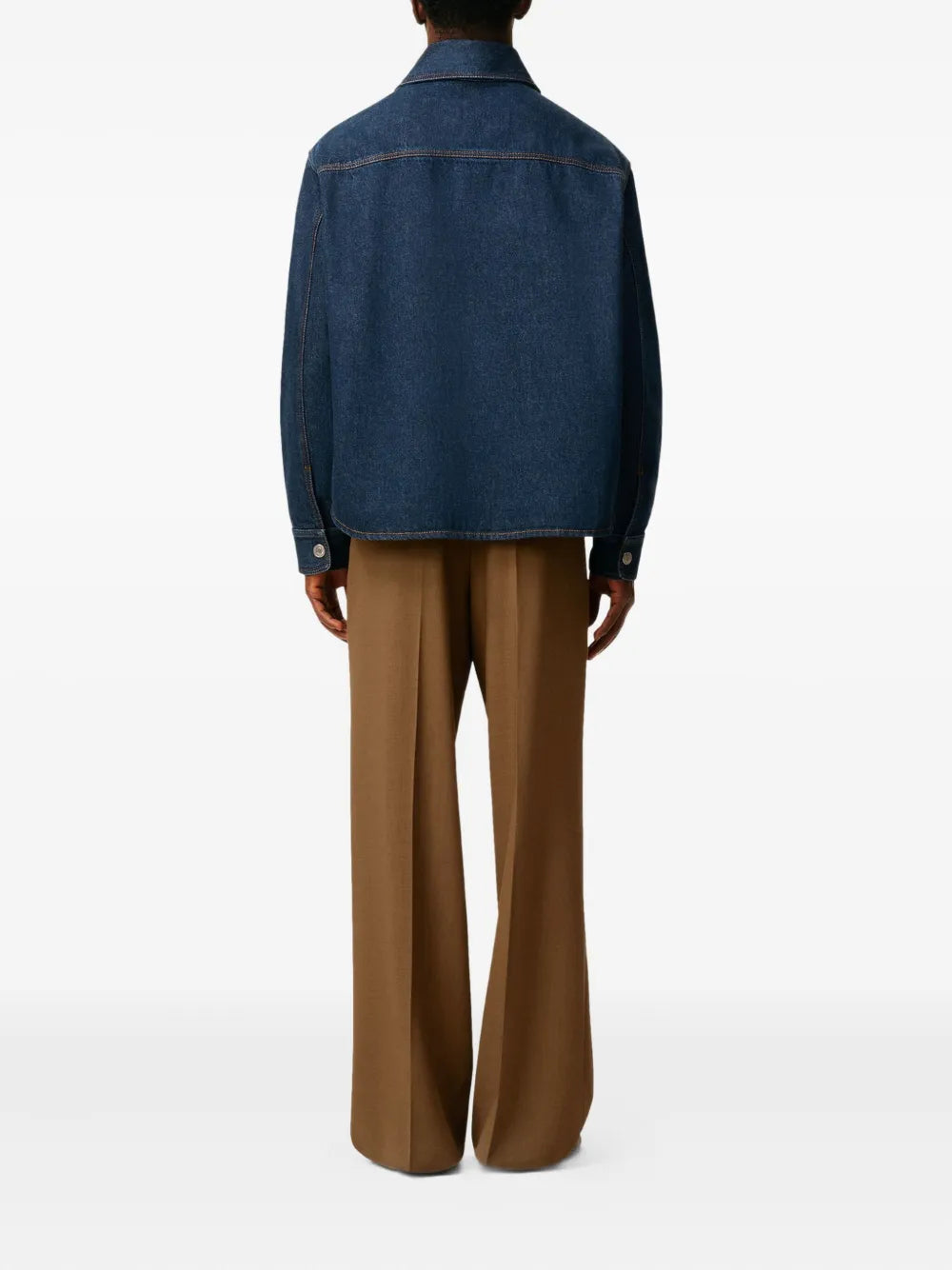 Image of the Ami heart shirt from the brand Ami PARIS for Unisex - Autumn-Winter Season 2025 - Detailed View_4