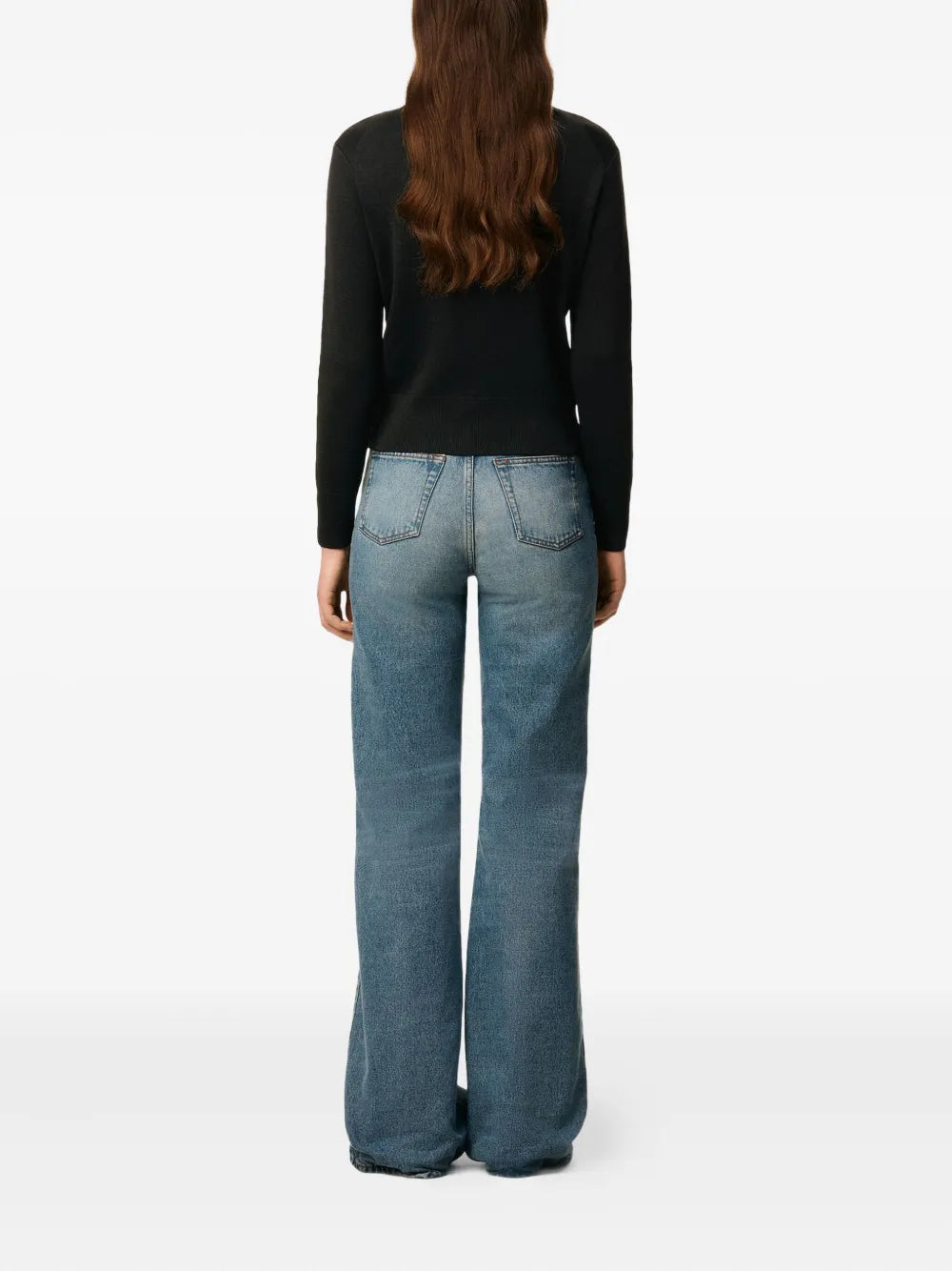 Image de l'article Pull Ami de coeur de la marque Ami PARIS pour Femme - Saison Automne-Hiver 2025 - Vue détaillée_1