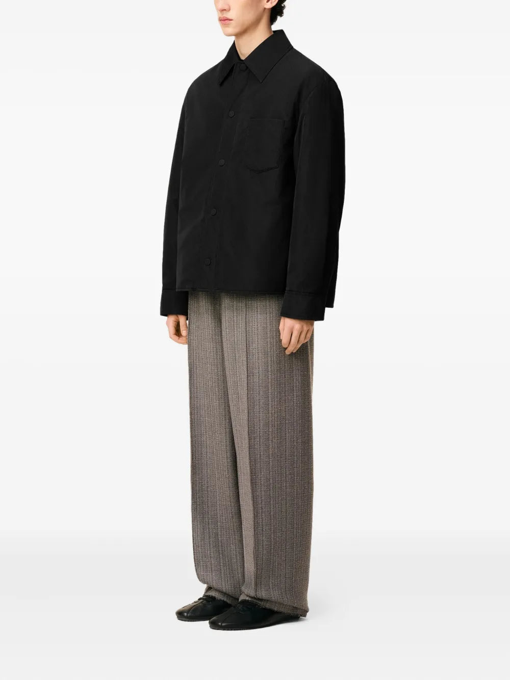 Imagen del artículo Chaqueta de camisa de nylon de la marca Ami PARIS para Hombre - Temporada Otoño-Invierno 2025 - Vista Detallada_1