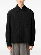 Imagem do artigo Casaco camisa em nylon da marca Ami PARIS para Homem - Temporada Outono-Inverno 2025 - Vista Detalhada_5