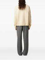 Imagen del artículo suéter de cuello alto Ami corazón de la marca Ami PARIS para Unisex - Temporada Otoño-Invierno 2025 - Vista Detallada_1