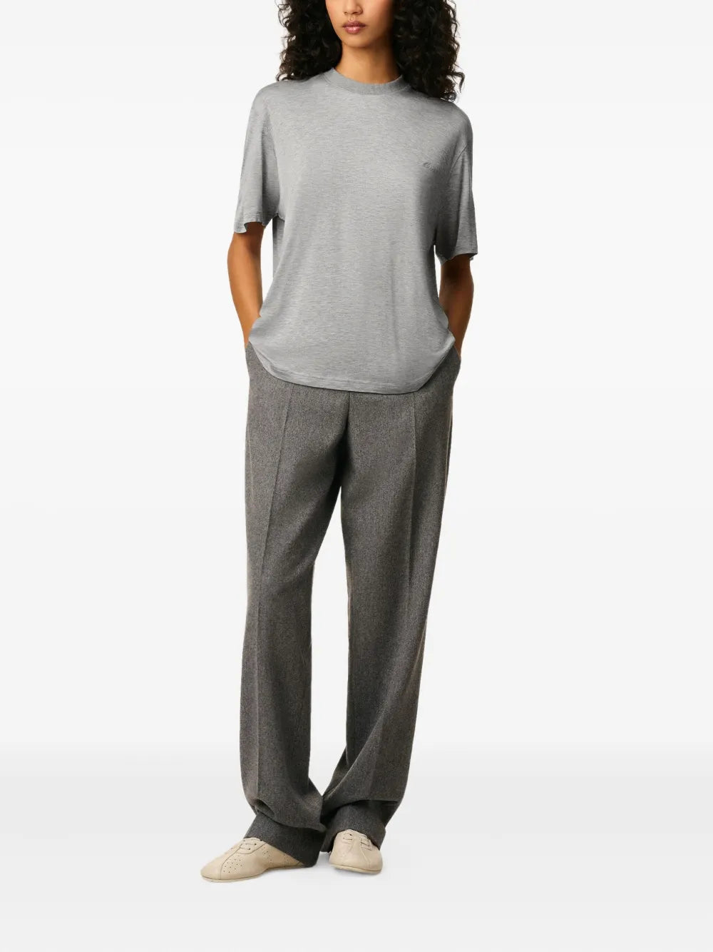 Image de l'article T-shirt brodé de la marque Ami PARIS pour Unisex - Saison Automne-Hiver 2025 - Vue détaillée_8