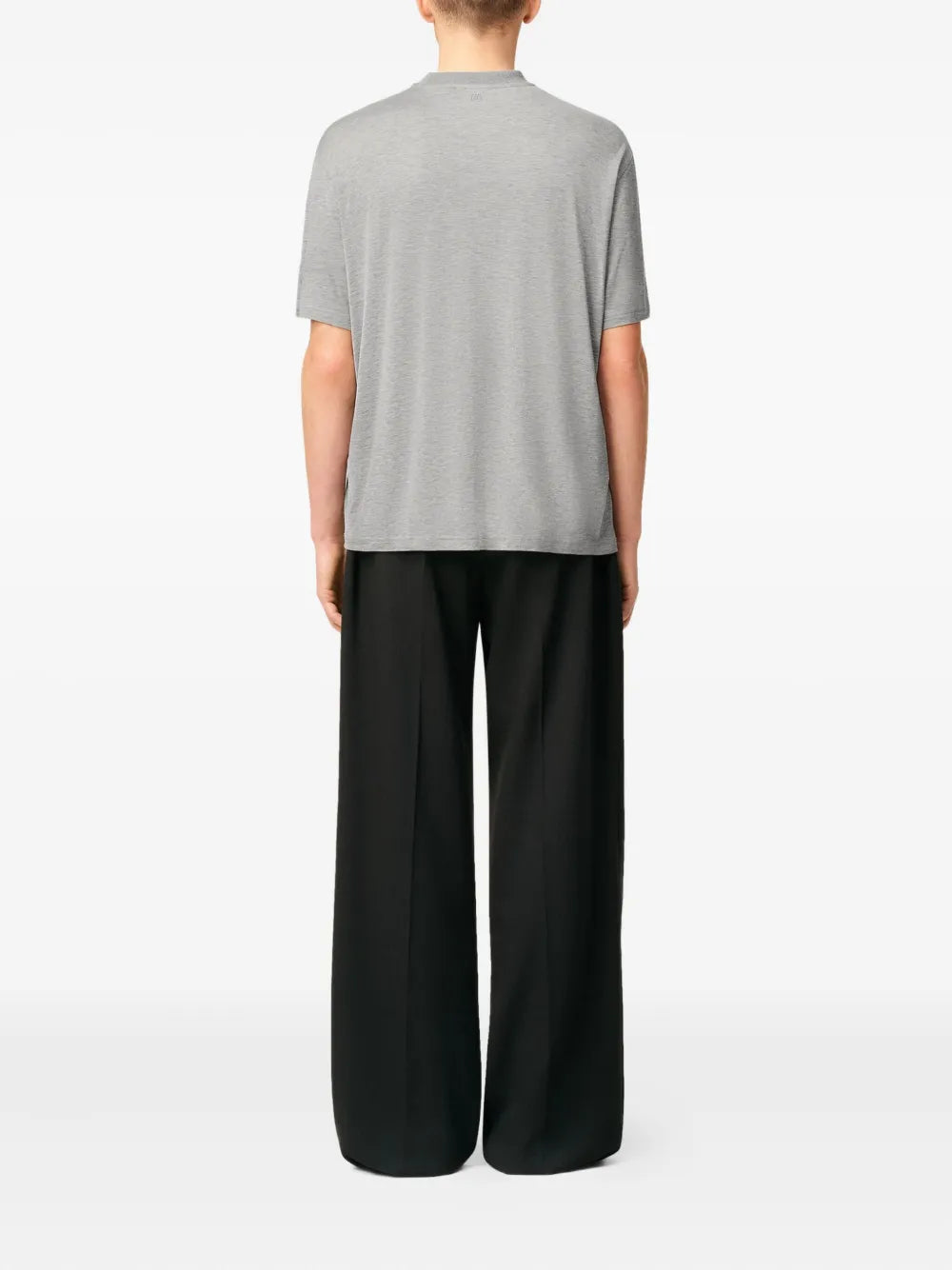 Image de l'article T-shirt brodé de la marque Ami PARIS pour Unisex - Saison Automne-Hiver 2025 - Vue détaillée_1