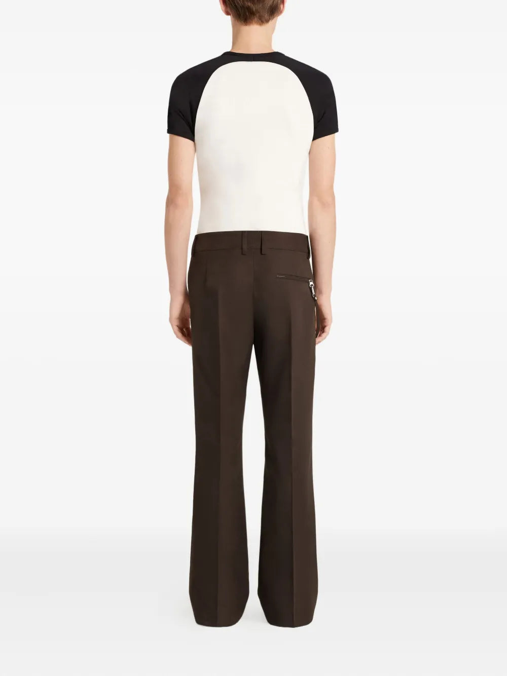 Image of the contrasting T-shirt from the brand Courrèges for Men - Autumn-Winter 2025 - Detailed View 4