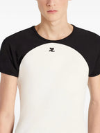 Bild des kontrastierenden T-Shirts der Marke Courrèges für Herren - Herbst-Winter 2025 - Detailansicht 5