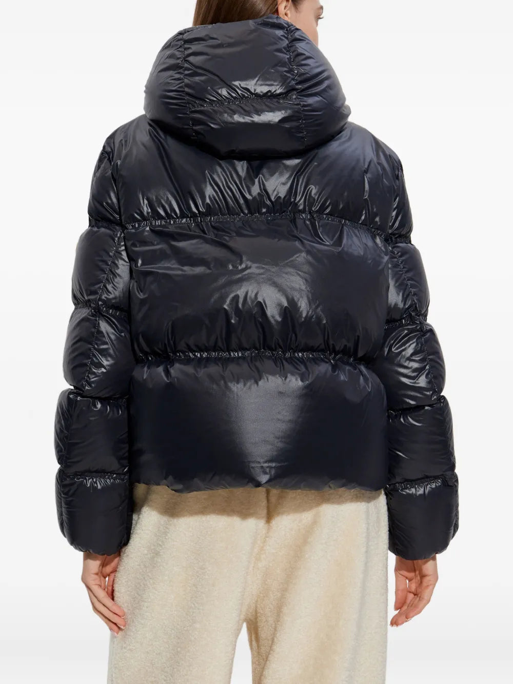 Imagen del artículo Doudoune Erea de la marca Moncler para Mujer - Temporada Otoño-Invierno 2025 - Vista Detallada 4