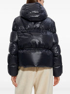 Immagine dell'articolo Doudoune Erea del marchio Moncler per Donna - Stagione Autunno-Inverno 2025 - Vista Dettagliata 4
