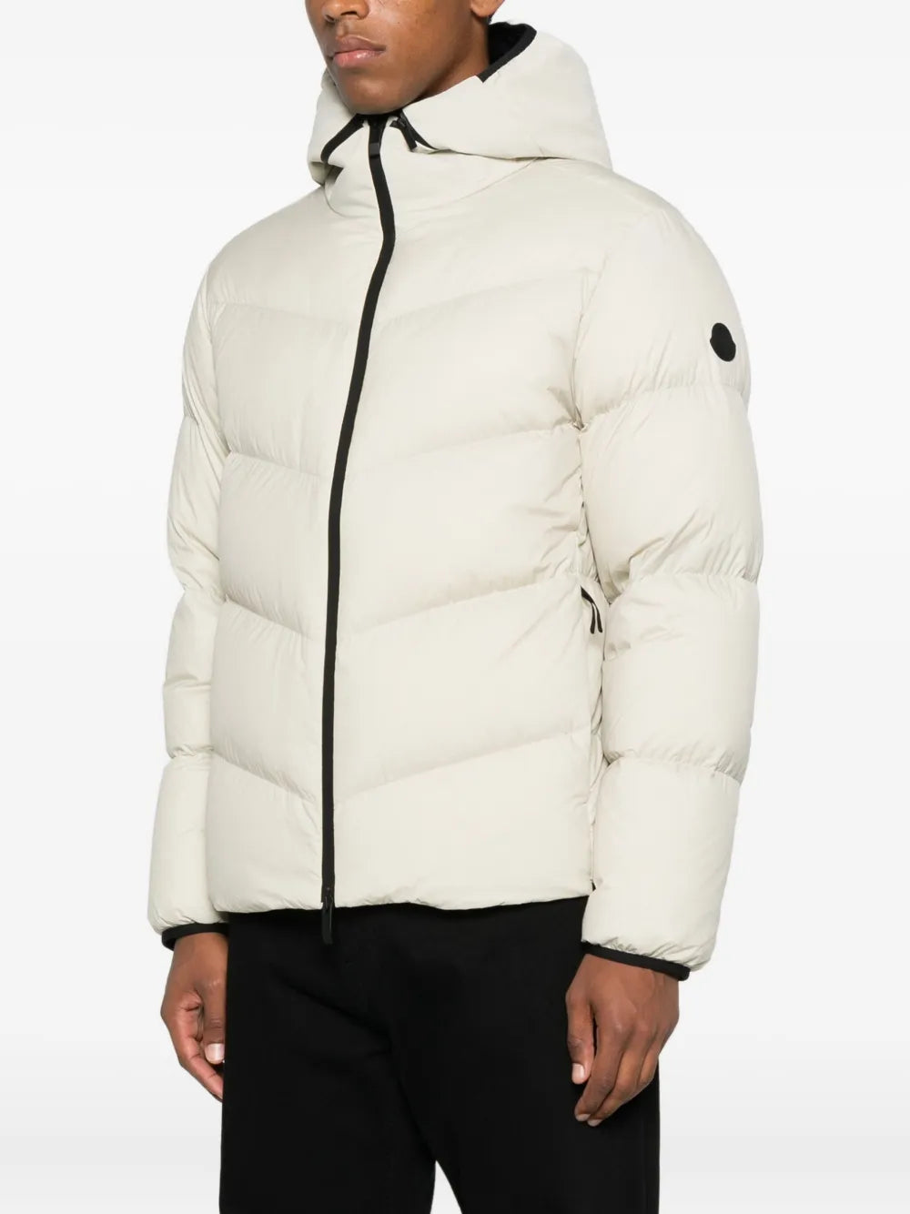 Image of the Moncler Forez Down Jacket for Men - Fall-Winter 2025 - Detailed View_1
