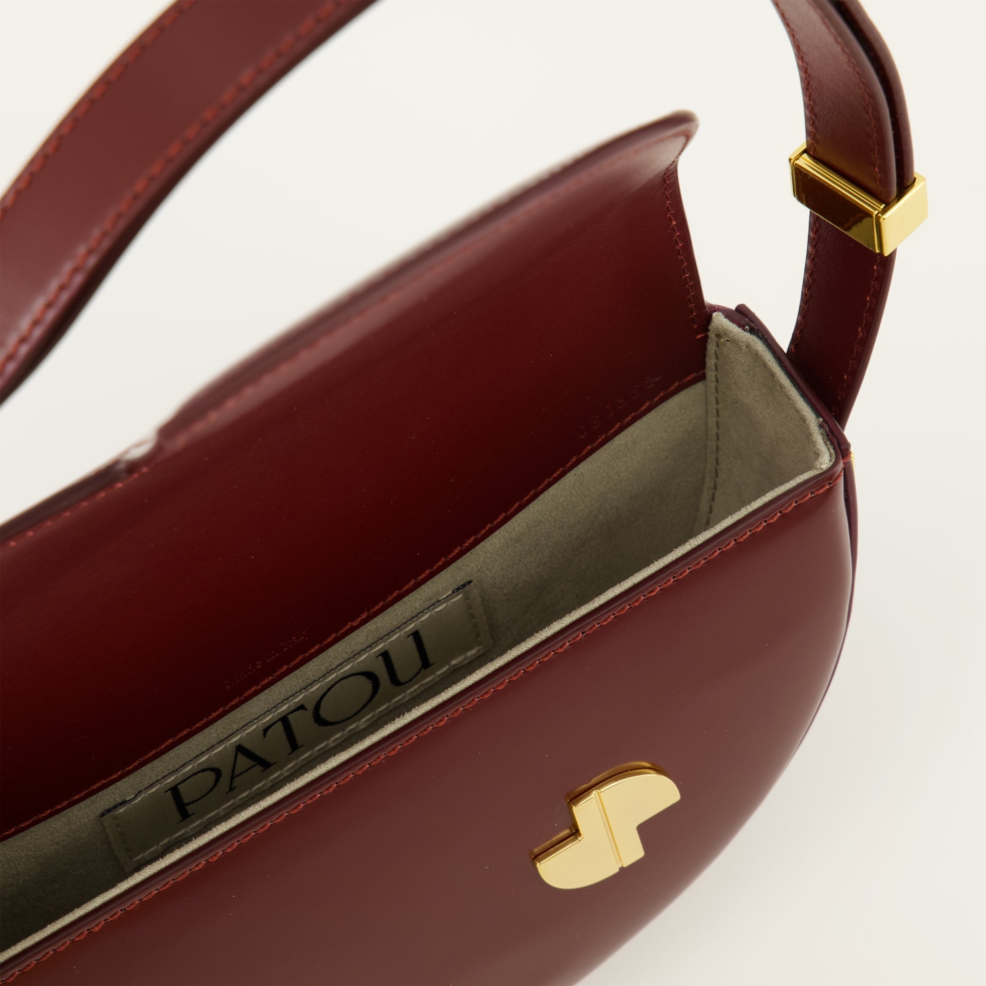 여성을 위한 패투의 르 쁘띠 빠뚜 백 이미지 - 2025 가을-겨울 시즌 - 상세 보기_3