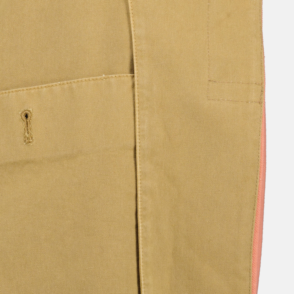 プラダの女性用オレンジピンクのキルティングコートの画像 - 2026年春夏コレクション - 詳細ビュー_2