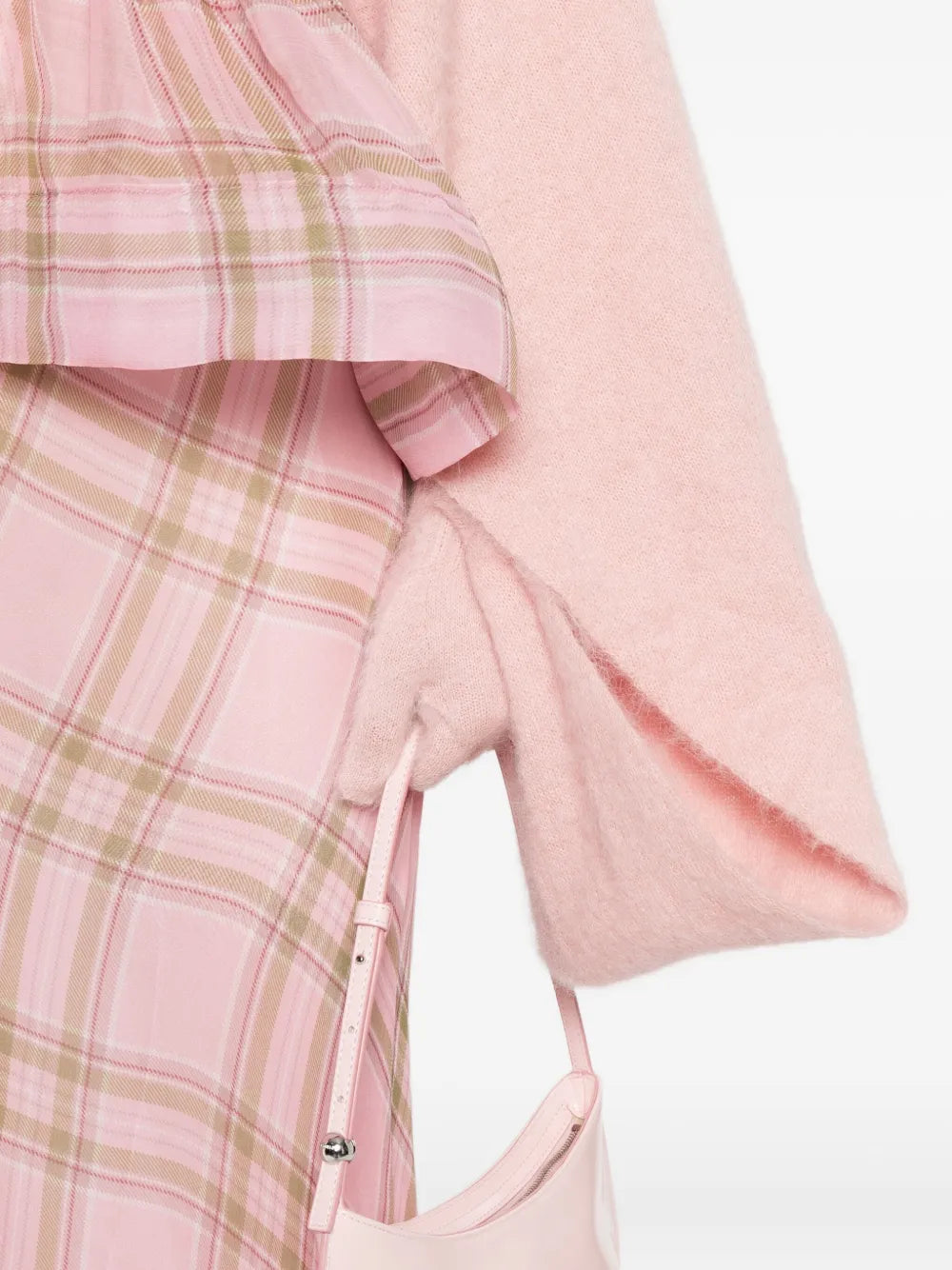 Imagem do artigo Cache col a luvas da marca Moschino para Mulher - Temporada Outono-Inverno 2025 - Vista Detalhada_5