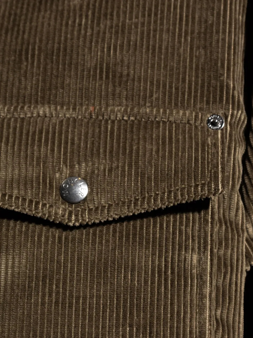 Imagem do artigo Casaco acolchoado Ambrosia da marca Moncler para Homem - Temporada Outono-Inverno 2025 - Vista Detalhada_6