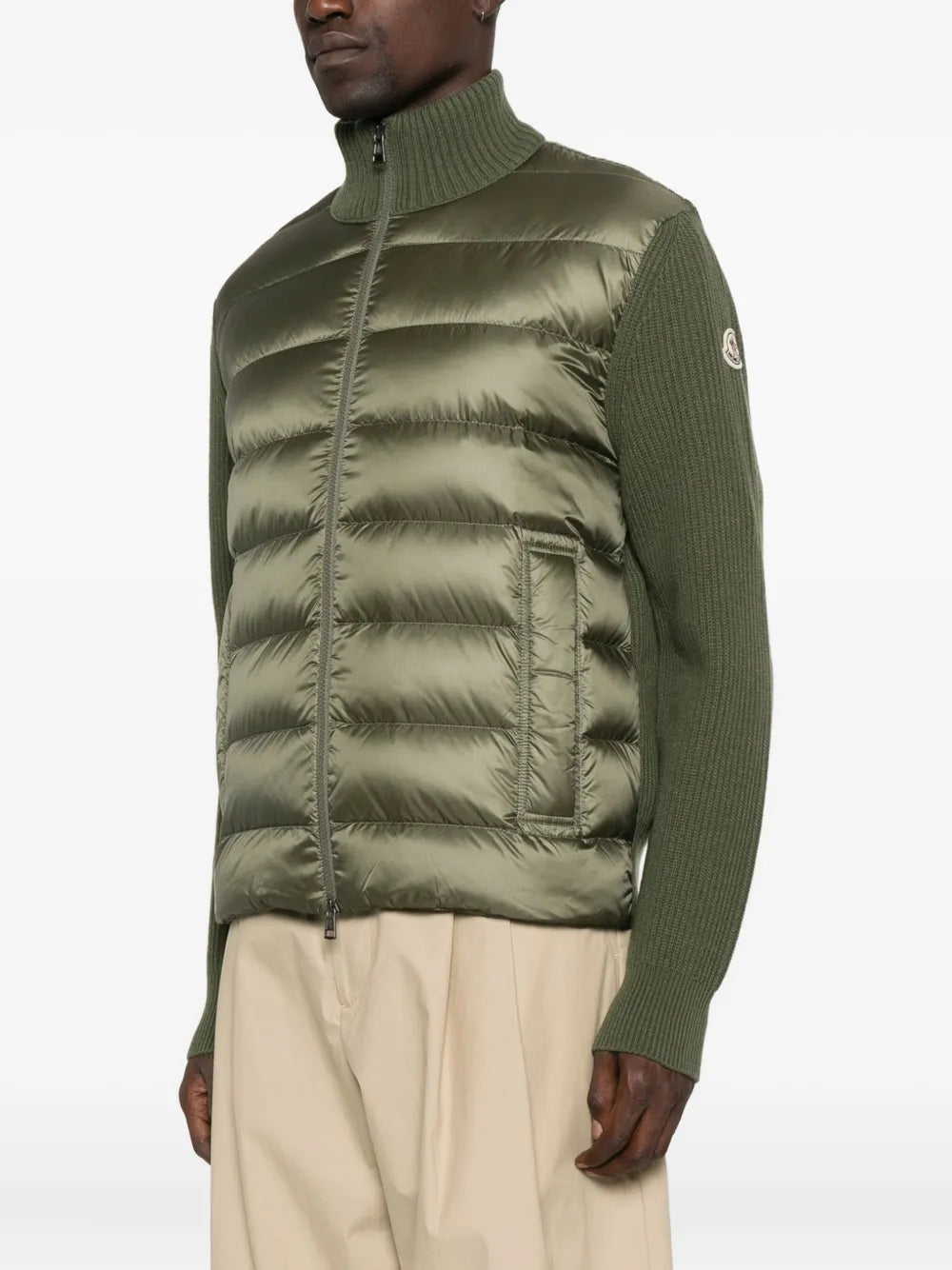 Imagem do Cardigan Bi-Material da marca Moncler para Homem - Temporada Outono-Inverno 2025 - Vista Detalhada_1