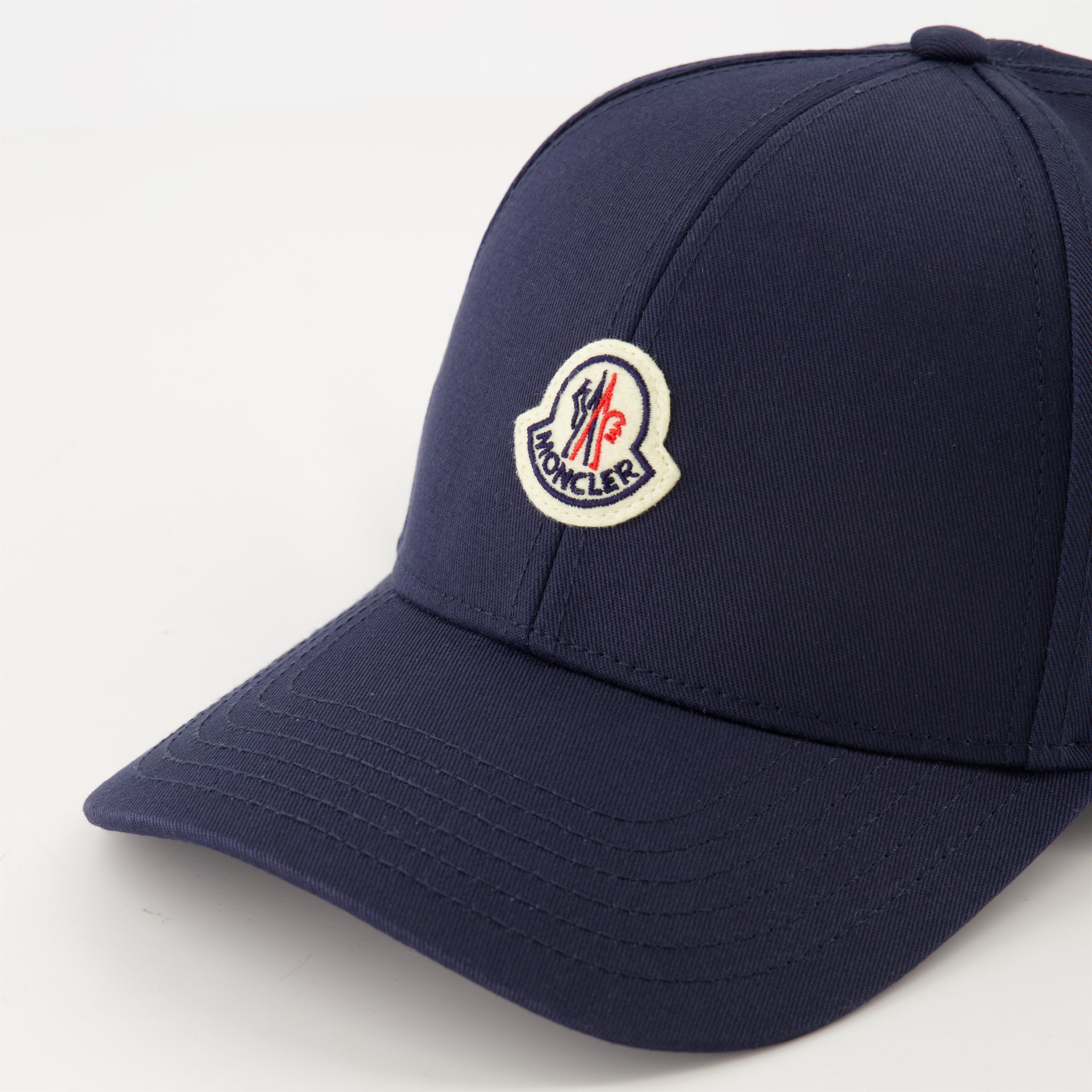 Image de l'article Casquette logo bleu marine de la marque Moncler pour Homme - Saison Printemps-Été 2026 - Vue détaillée_3