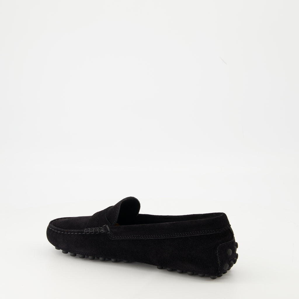 여성을 위한 Tod's Gommino 로퍼 이미지 - 2025년 가을-겨울 시즌 - 오른쪽 뒷삼분의 일 보기