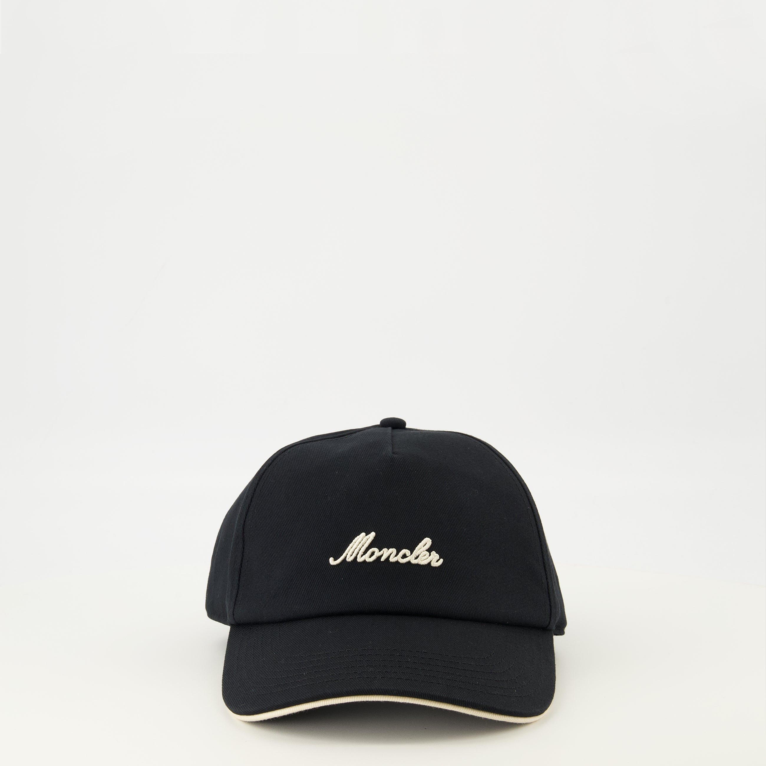 Image of the article Moncler Men's Black Logo Cap - Spring-Summer 2026 - Front View