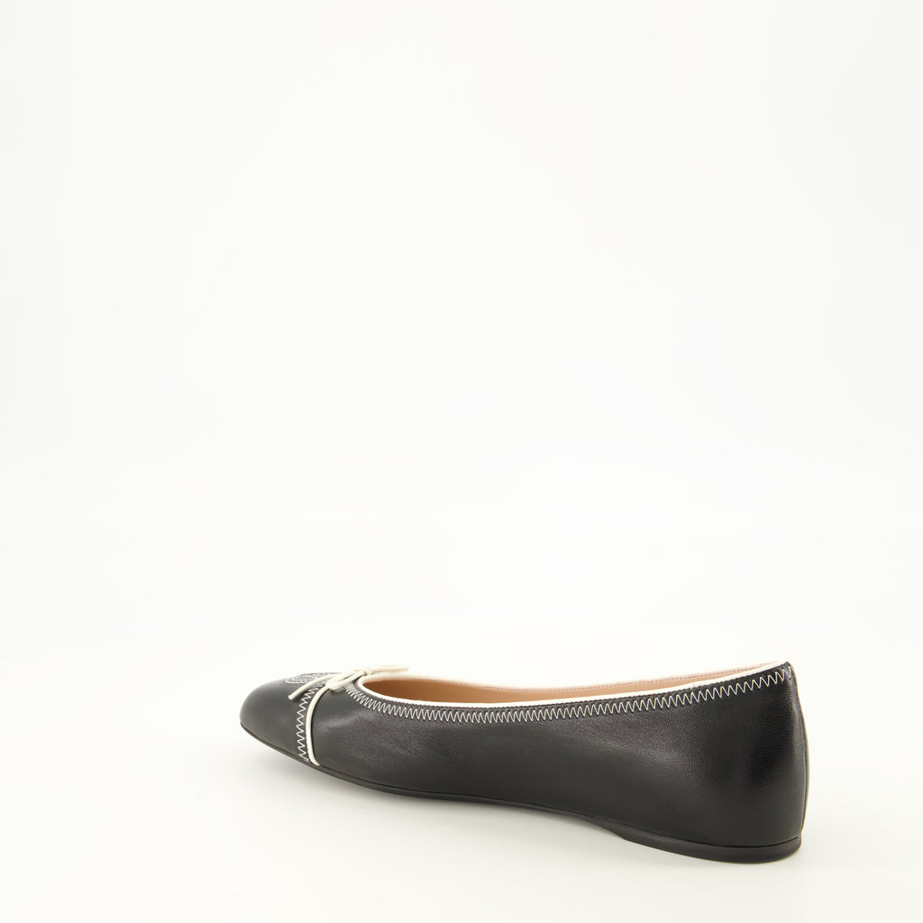 Chaussures plates Schwarze Leder-Ballerinas Valentino Garavani Noir Femme